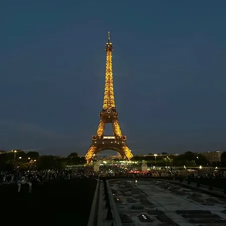 Trocadero Prestige 16